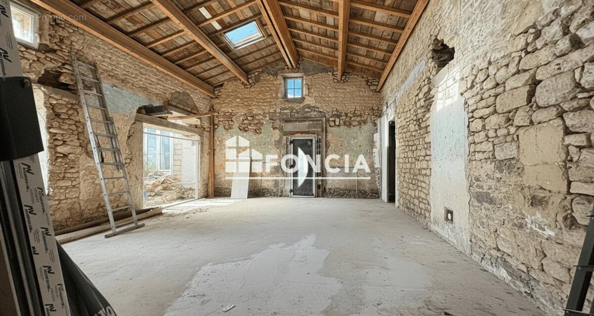 Maison à SAINT-AGNANT