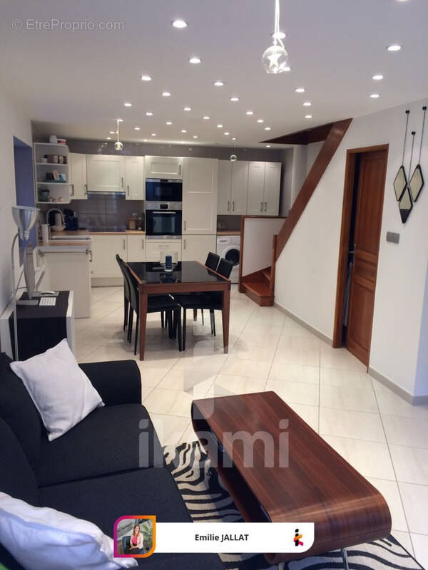 Maison à SAINT-EGREVE