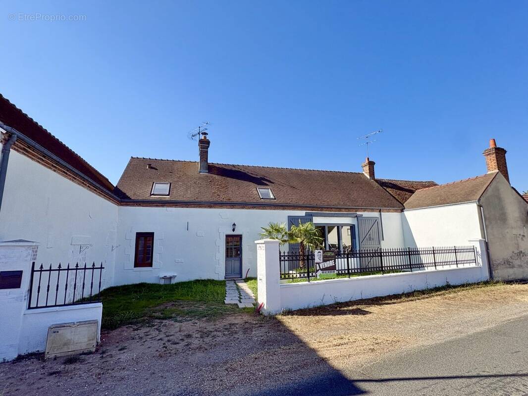 Maison à OUVROUER-LES-CHAMPS
