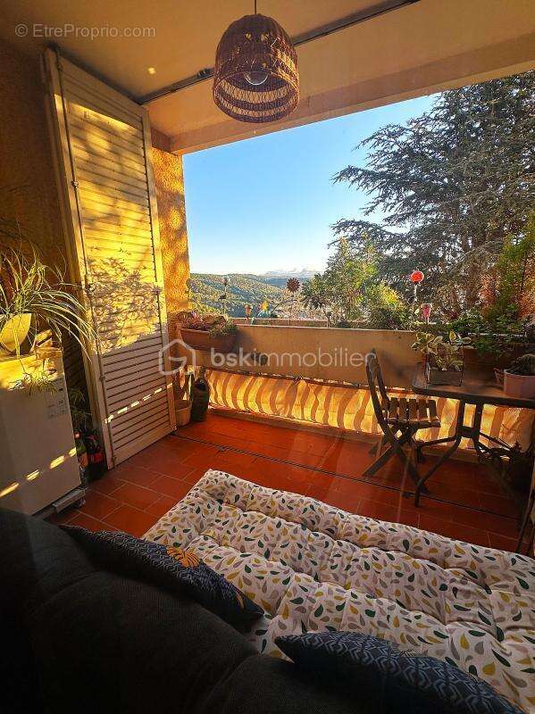 Appartement T3 sur les hauteurs de Cassis Résidence avec piscine - - photo 6