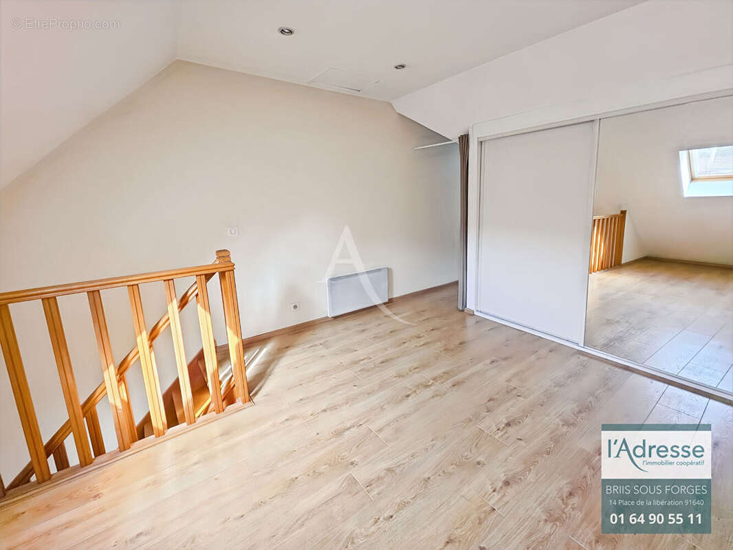 Appartement à SAINT-ARNOULT-EN-YVELINES