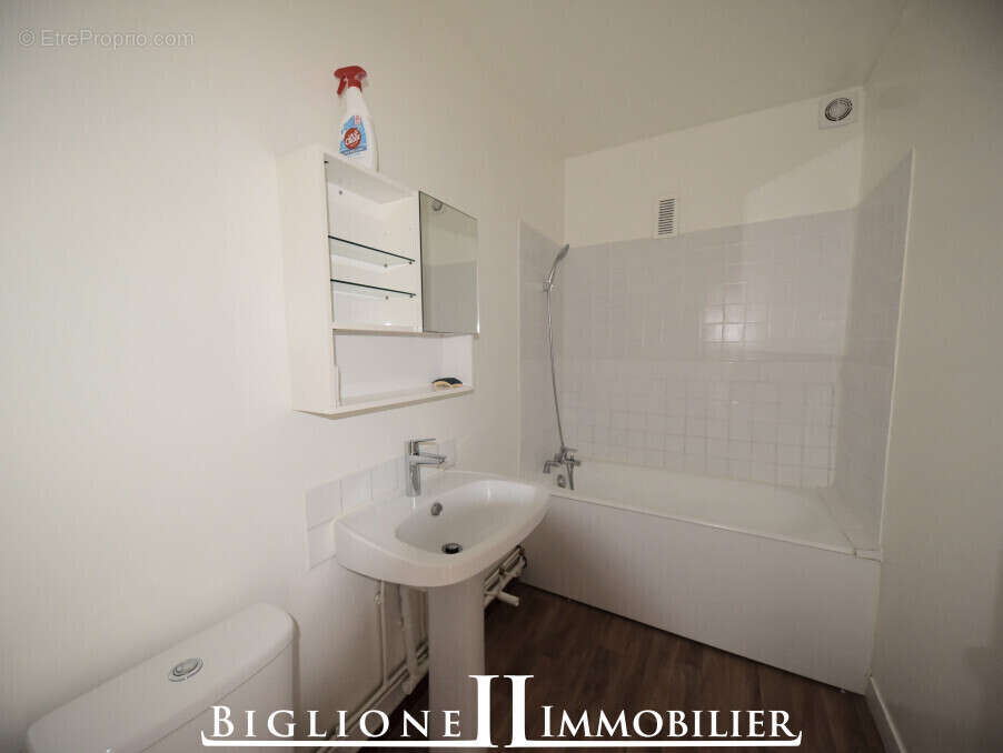 Appartement à COUBRON
