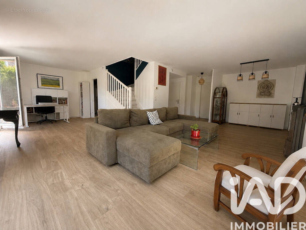 Photo 1 - Maison à CORMEILLES-EN-PARISIS