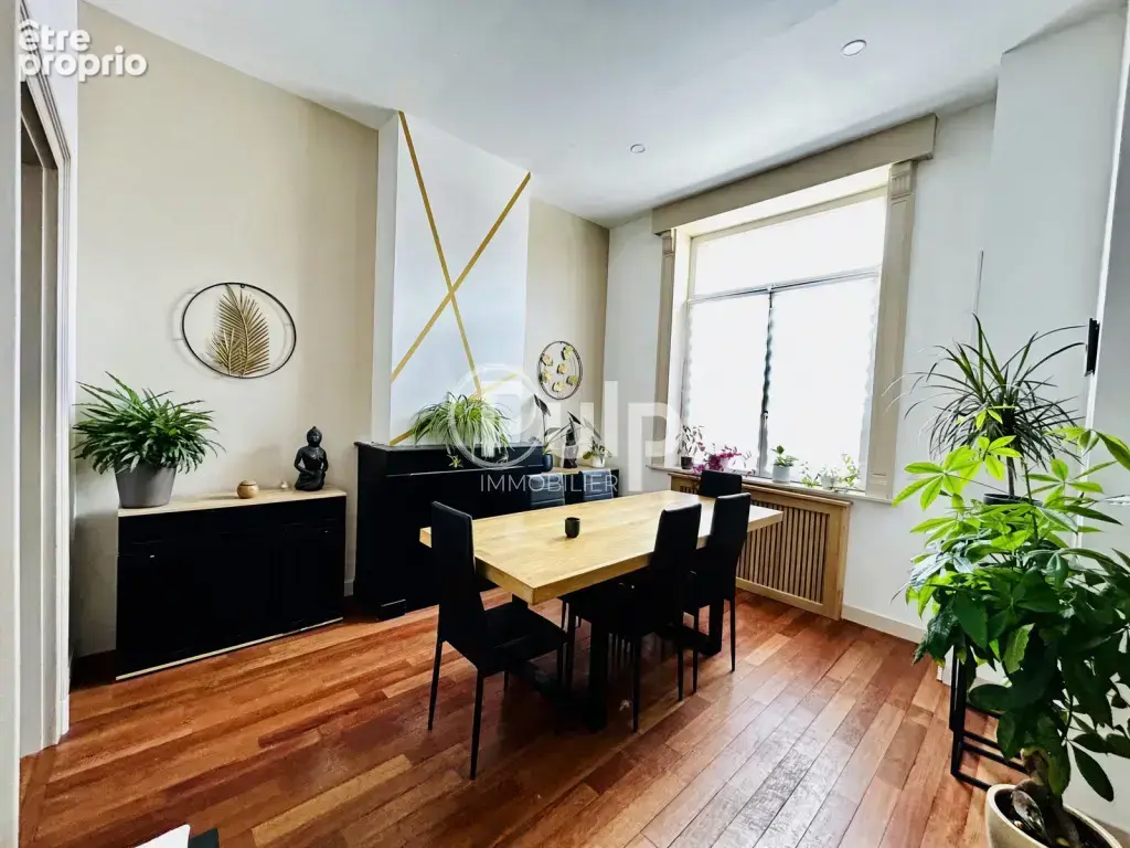 Véritable maison bourgeoise entièrement rénovée de 170m2 - photo 2