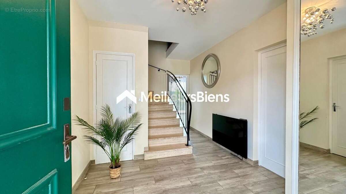 Maison à LE PLESSIS-ROBINSON