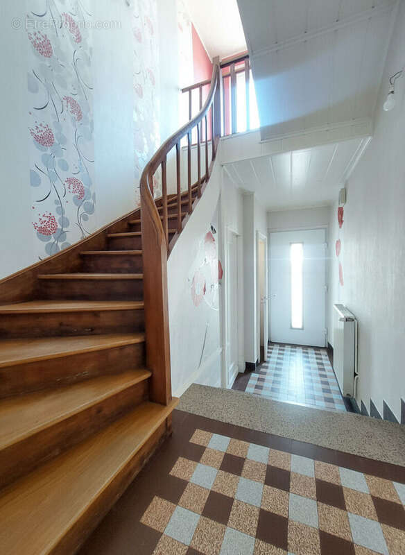 Maison à PONTPIERRE