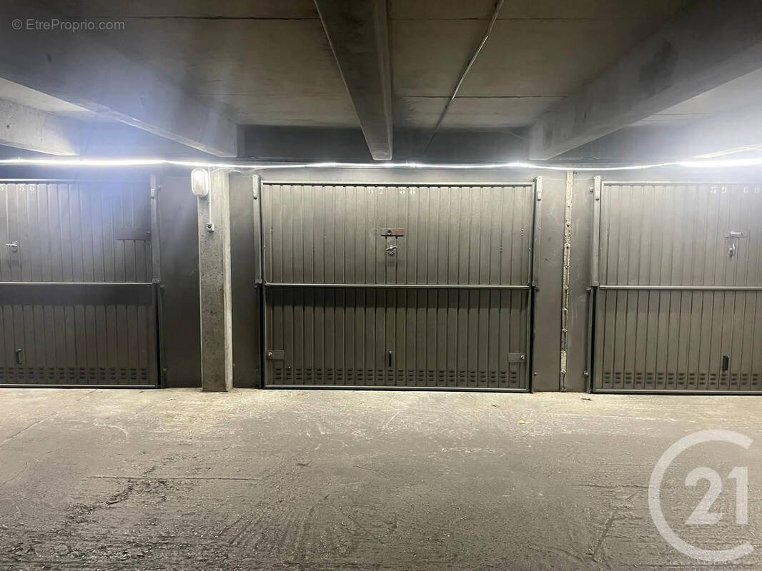 Parking à LYON-3E