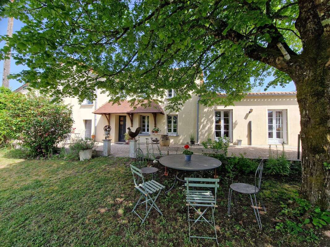 Appartement à SIGOULES