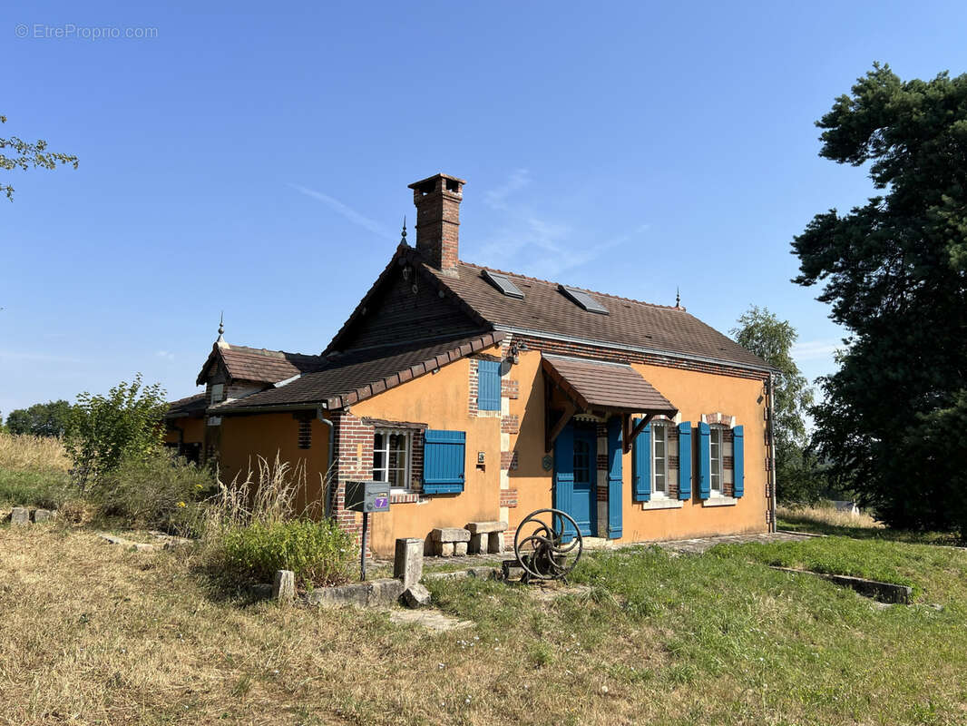 Maison à AUBIGNY-SUR-NERE