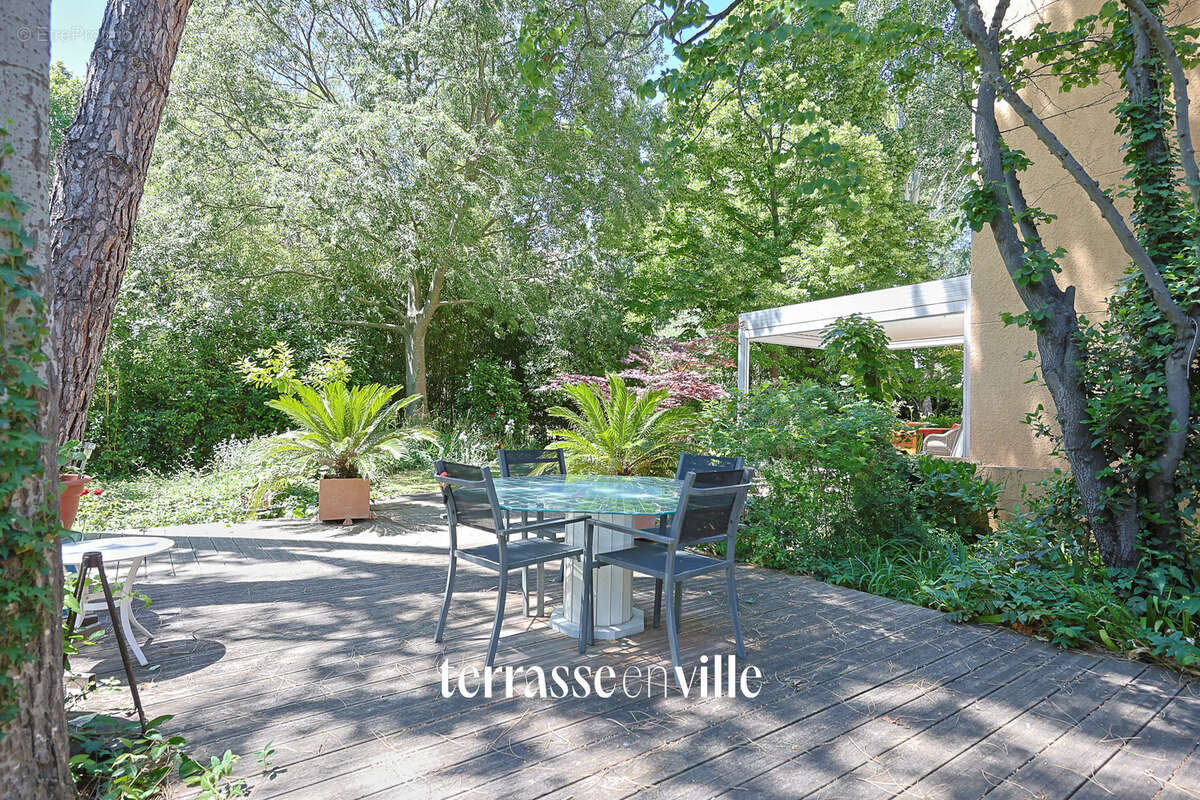 Appartement à AIX-EN-PROVENCE