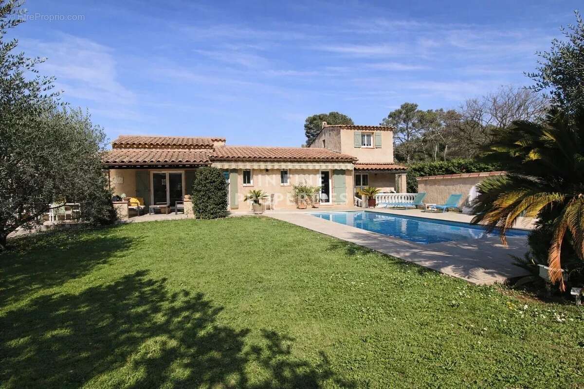 Maison à MOUANS-SARTOUX