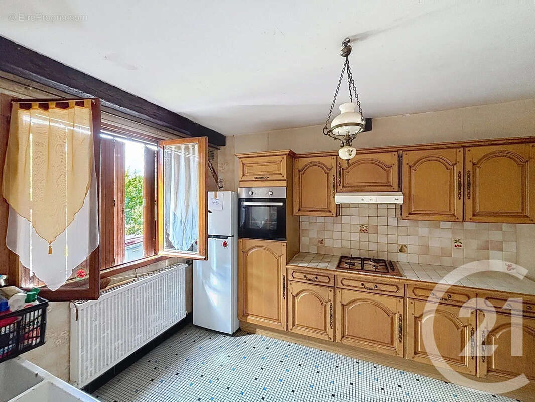 Maison à SAINT-SATURNIN
