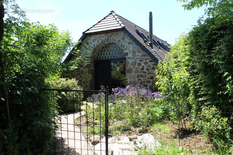Maison à ANGLARDS-DE-SALERS
