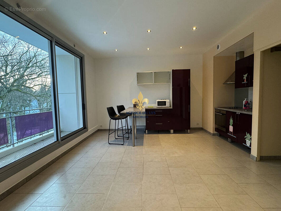 Appartement à LAMORLAYE