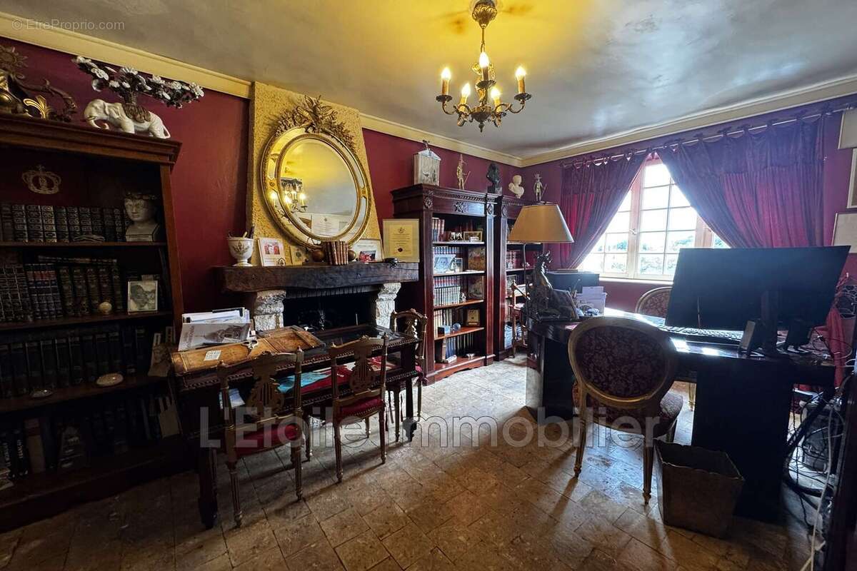 Maison à FEINGS
