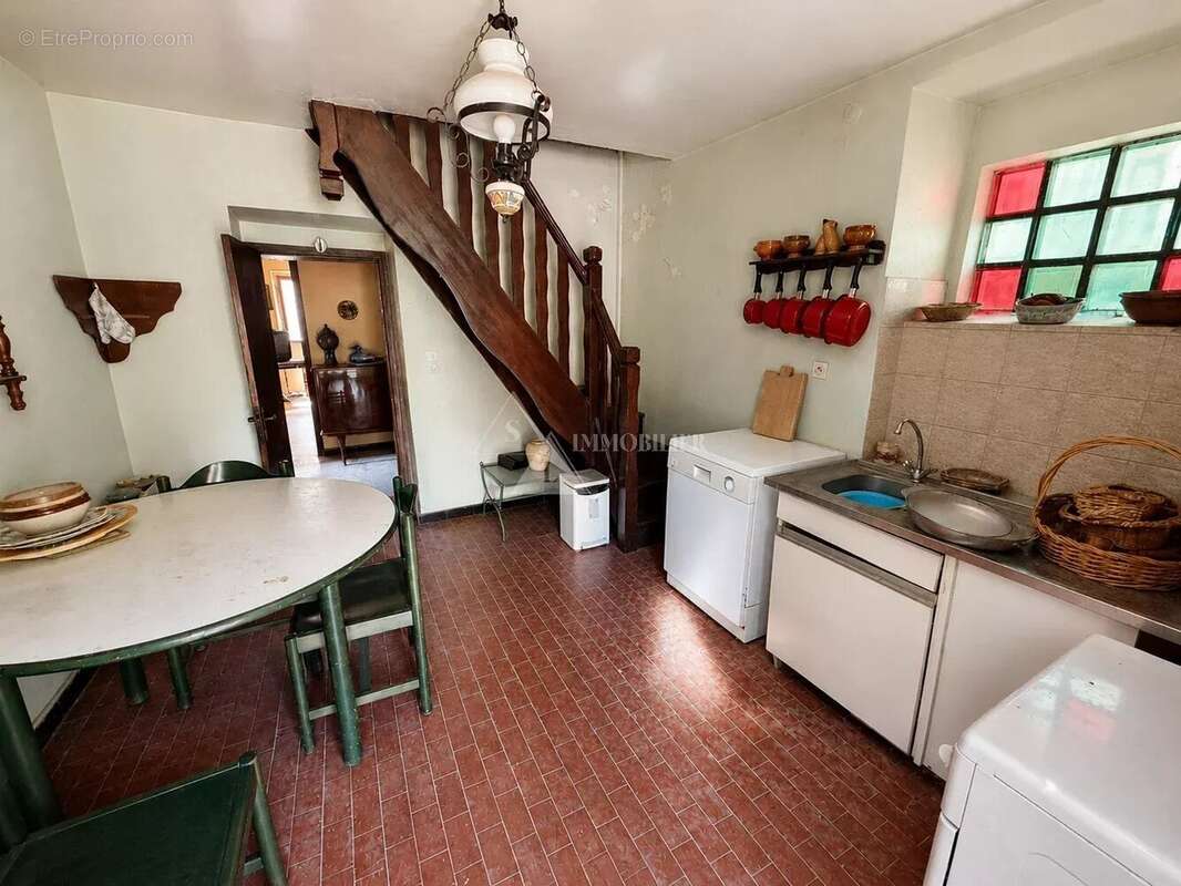 Maison de village a renover - toiture neuve - zoza - photo 10