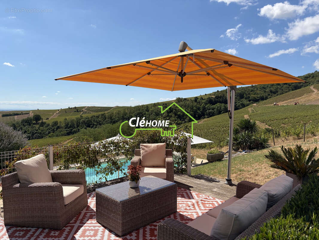 Maison 210 m² à Quincie-En-Beaujolais  - photo 4