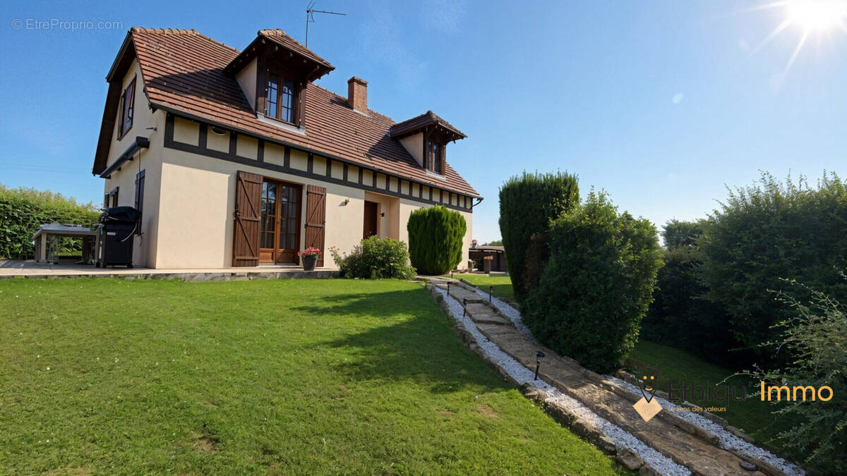 Maison à PRECY-SAINT-MARTIN