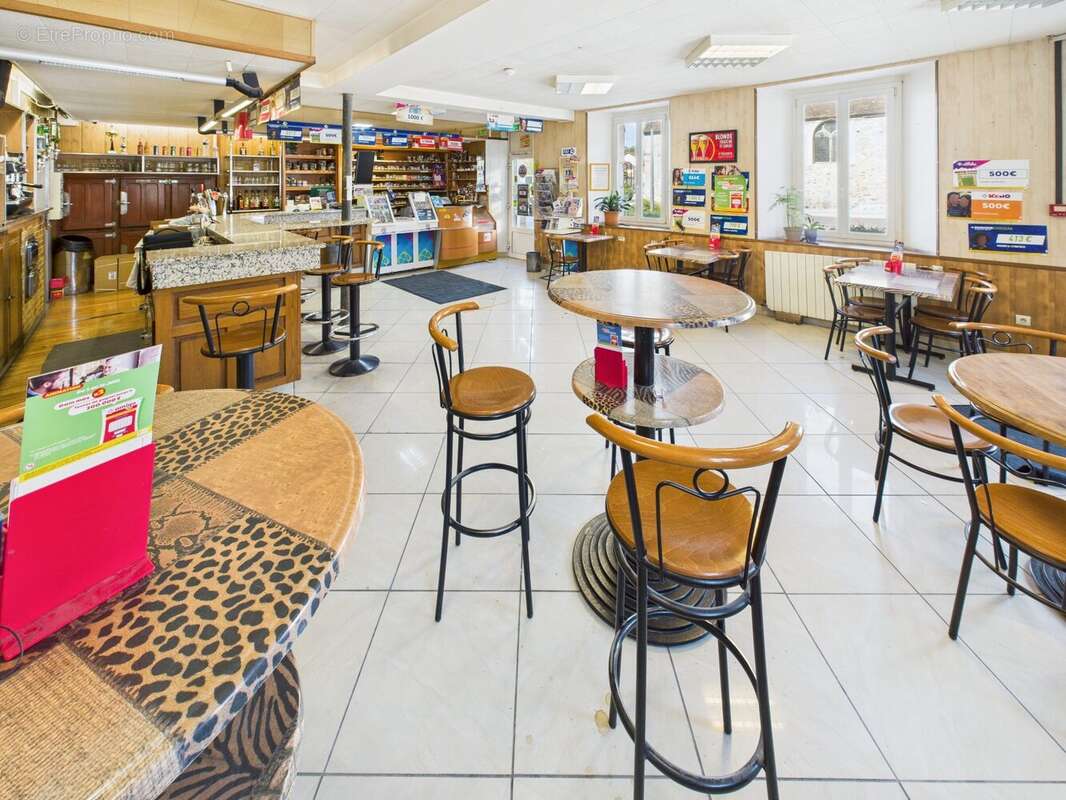 Autre à MARIGNY-LE-CHATEL