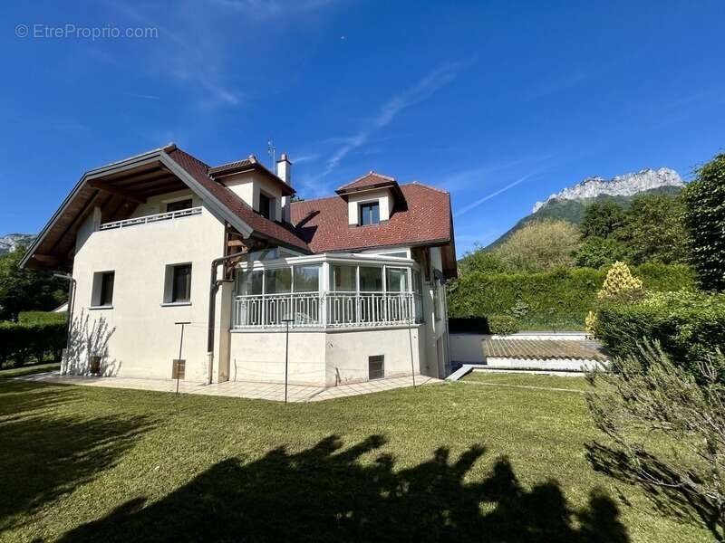 Maison à MENTHON-SAINT-BERNARD