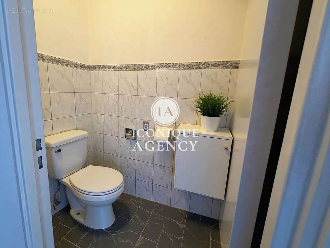 Appartement à VALLAURIS
