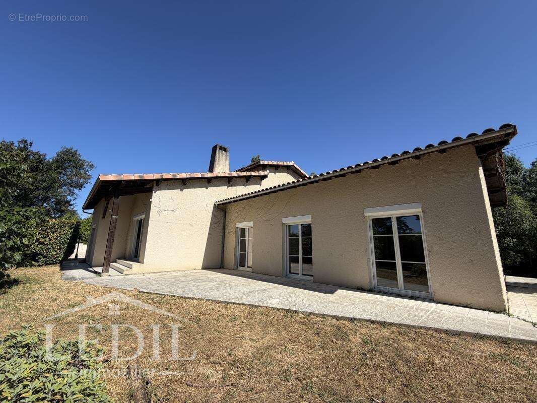 Grande maison sur grand terrain au calme en ville - photo 4