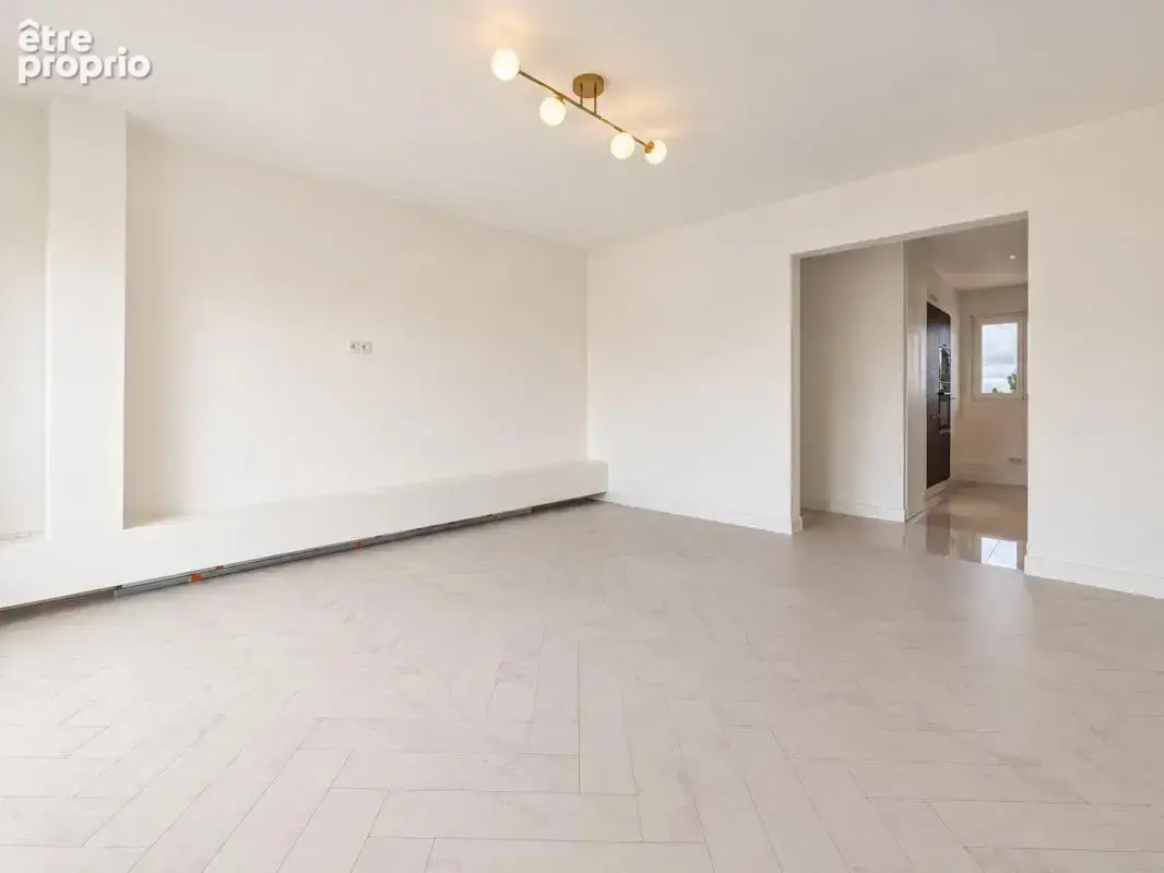 Appartement 4 pièces – 68 m² – 3 chambres – Balcon – Vue dégagée – Entièrement rénové - photo 3