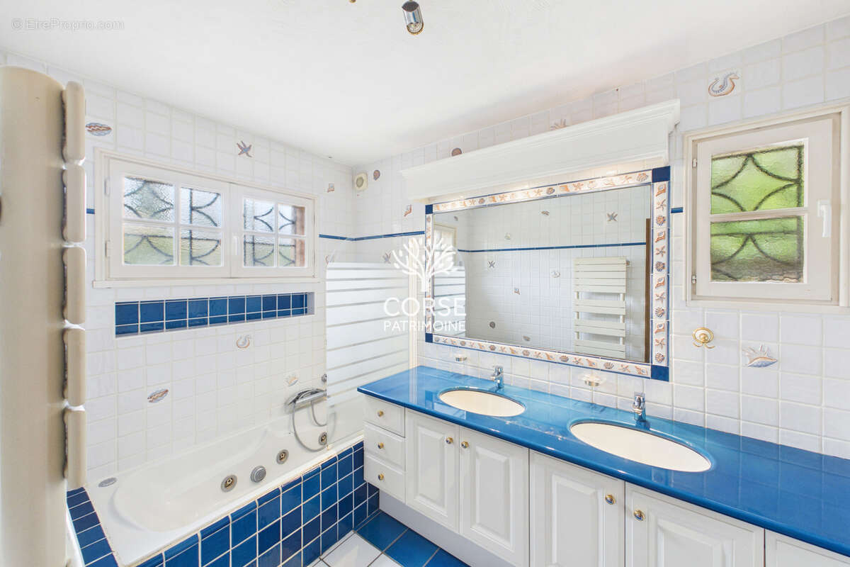 Maison à PORTO-VECCHIO