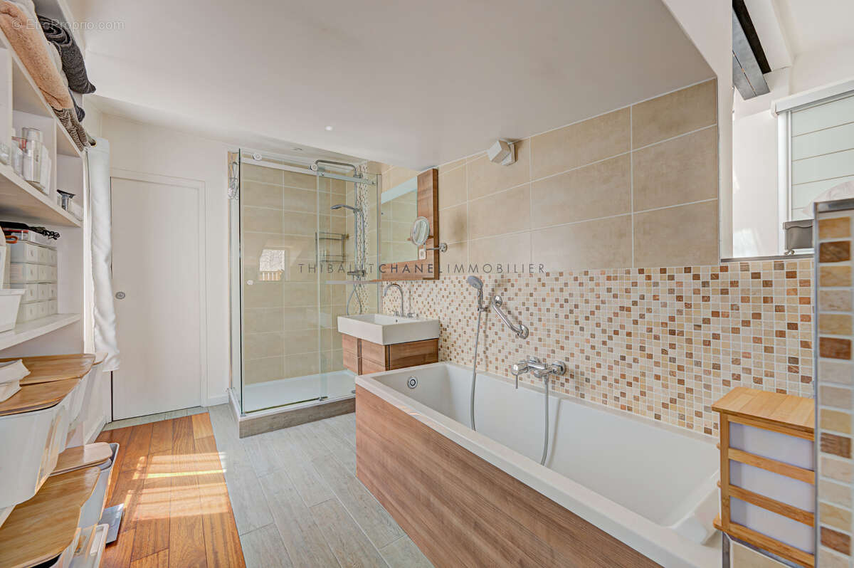 Maison à PARIS-11E