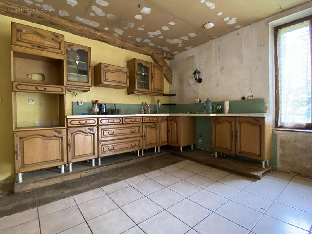 Maison à NEUILLY-SAINT-FRONT