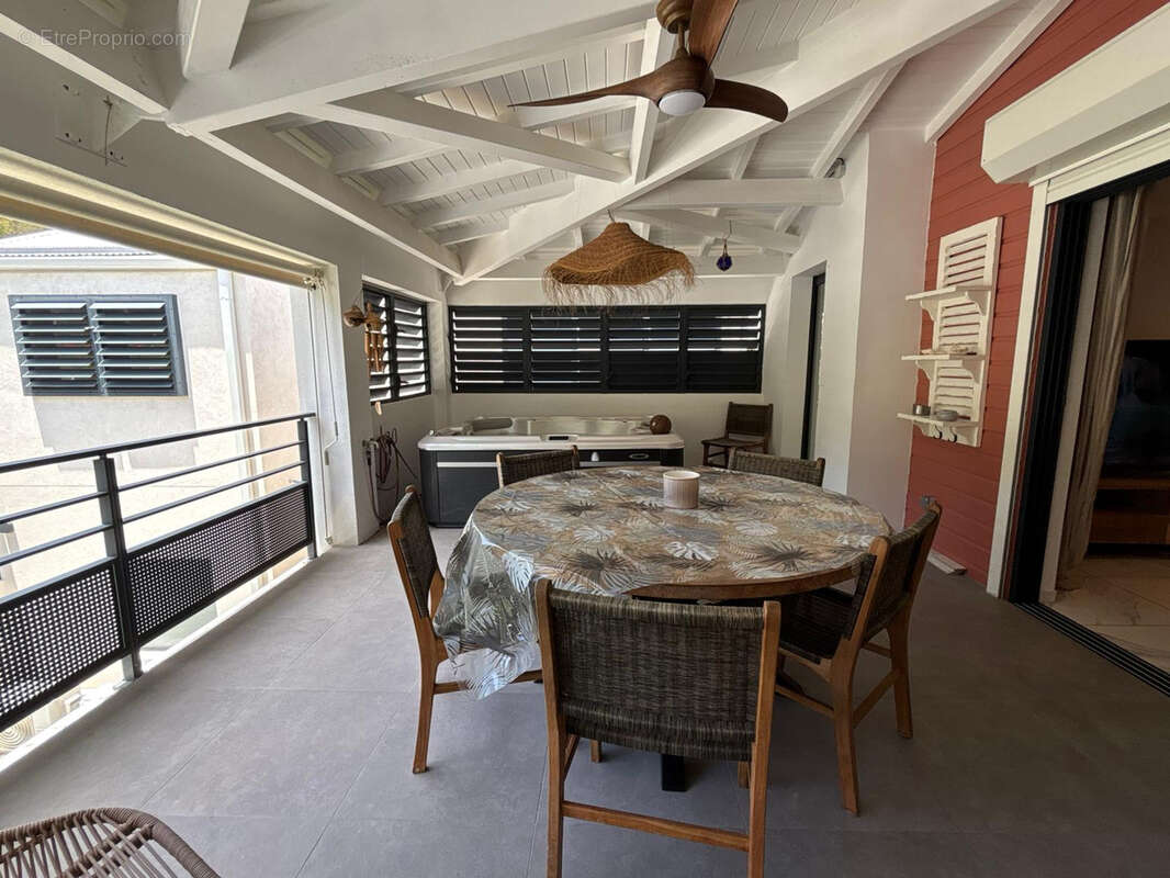 Duplex vue marina avec jacuzzi — Anse Marcel - photo 18