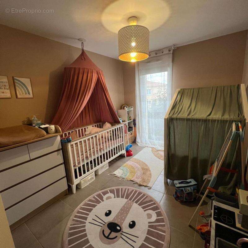 Appartement à PUGET-SUR-ARGENS