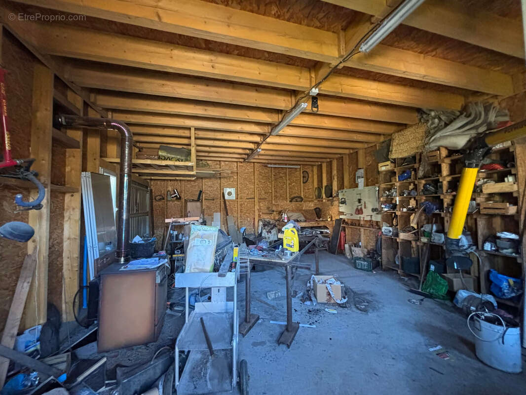 Terrain à LE MONTEIL