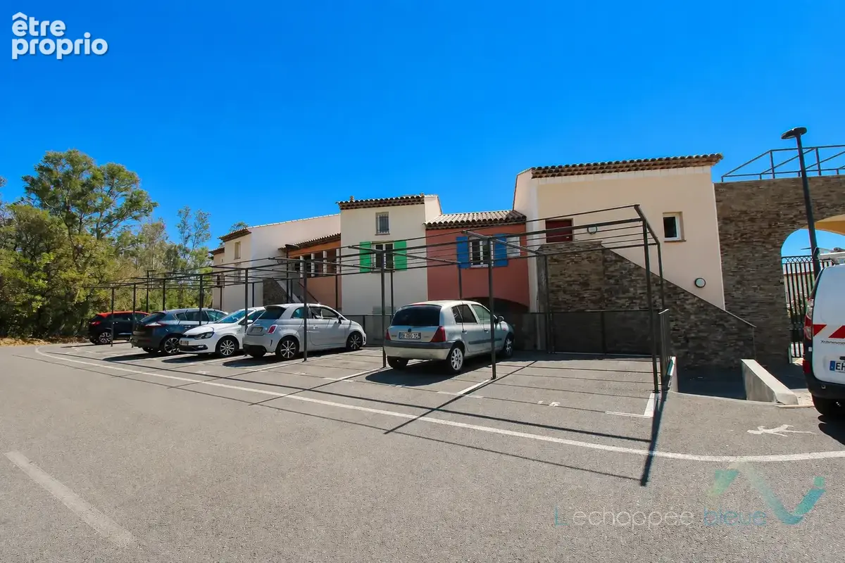 Photo Appartement à Grimaud au prix de 374 400€