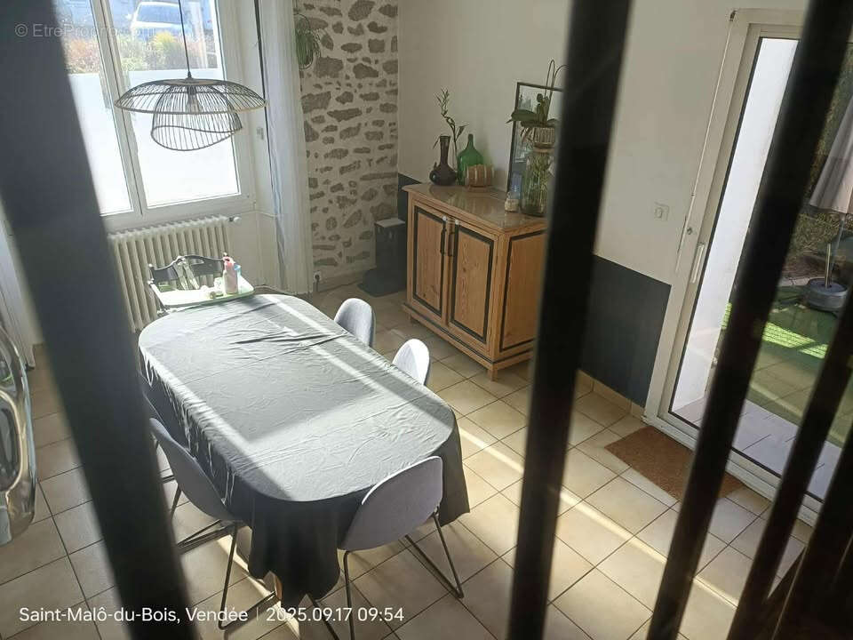 Maison à SAINT-MALO-DU-BOIS