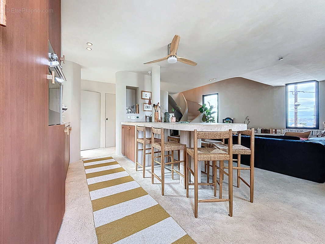 Appartement à MARSEILLE-7E