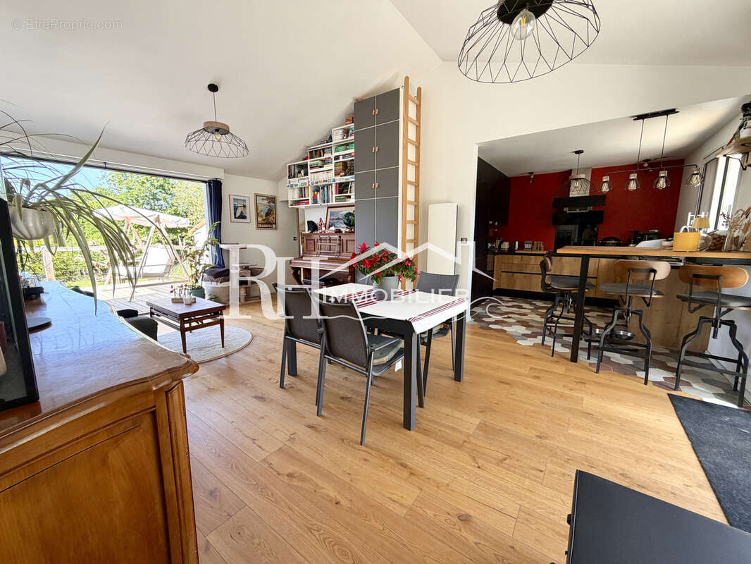 Maison à LA CHAIZE-GIRAUD