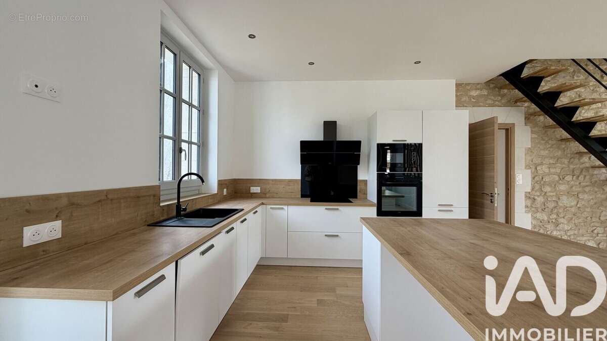 Maison 107 m² à La Rochelle  - photo 6