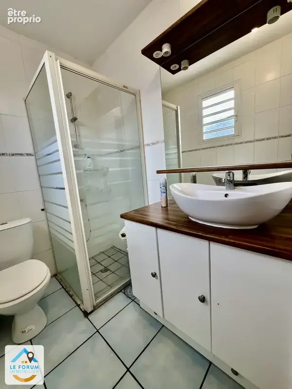 Saint pierre 97410 - villa t3 + studio - beaux volumes - quartier prisé - proche des commodités - photo 8