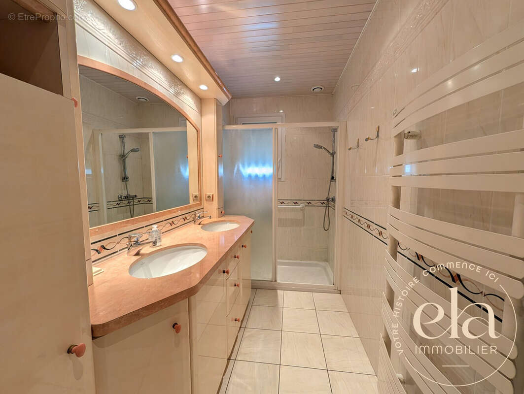 Maison 109 m² à Pouzauges  - photo 7