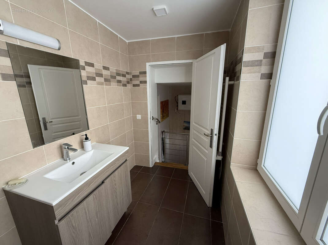 Appartement à PARIS-11E