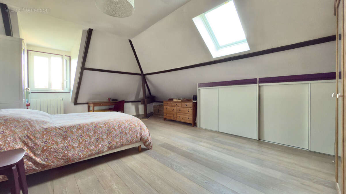 Appartement à CORBEIL-ESSONNES