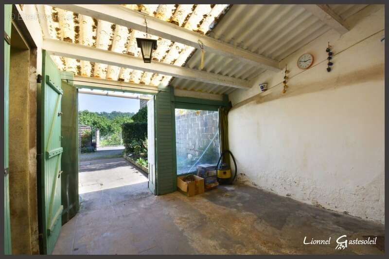 Maison de ville à vendre 4 chambres extérieur et garage sur la commune de Port Sainte Foy et Ponchapt en Dordogne - photo 15