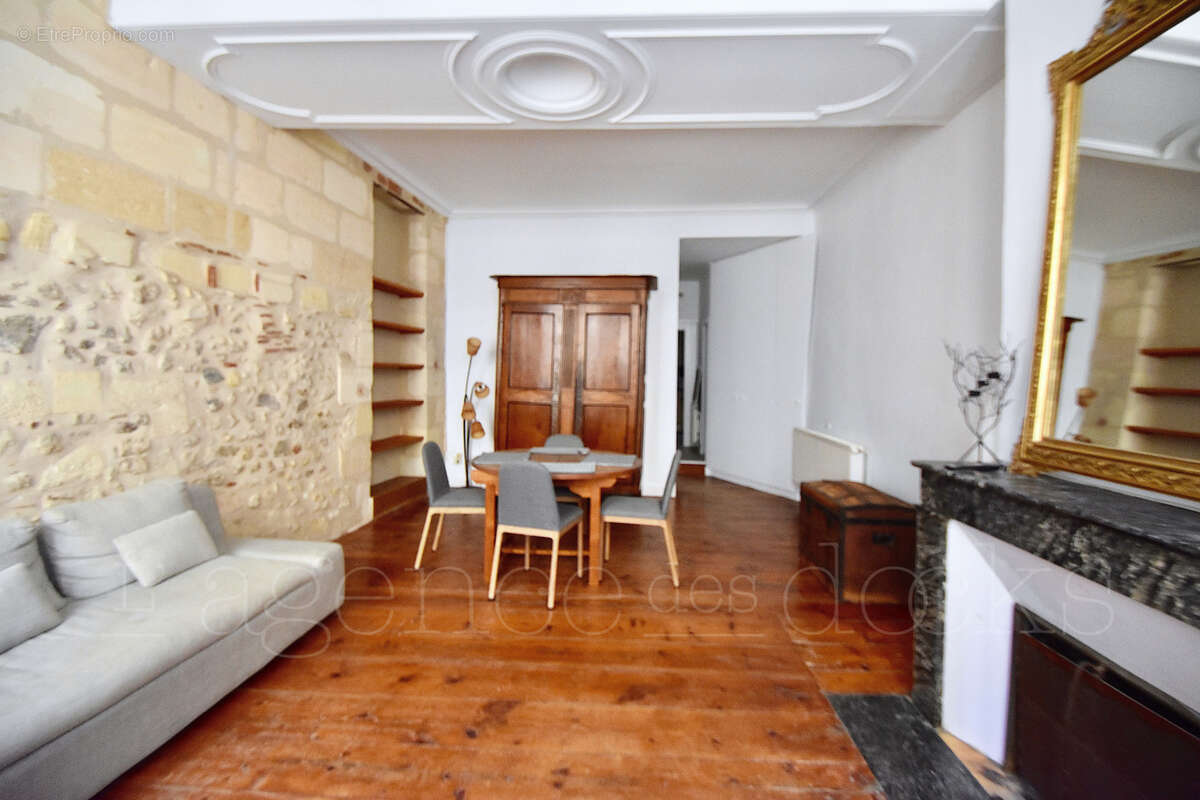 Bordeaux quartier cheverus / pey berland - grand duplex de charme 118m2 avec terrasse  23m2 - au calme - photo 4