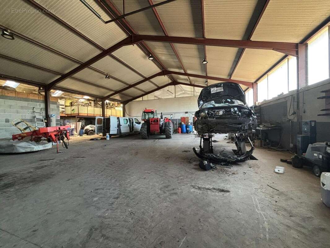 Photo 6 - Commerce à LE BOUCHAUD