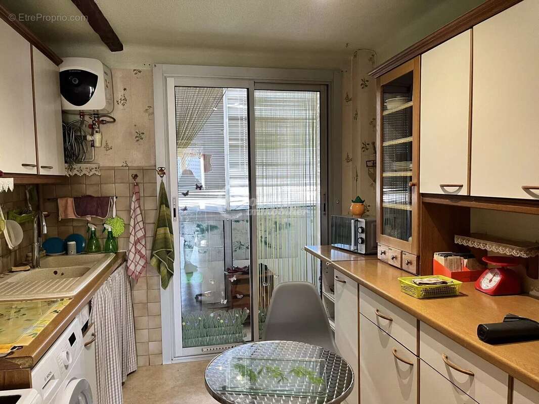 Appartement à MARSEILLE-5E