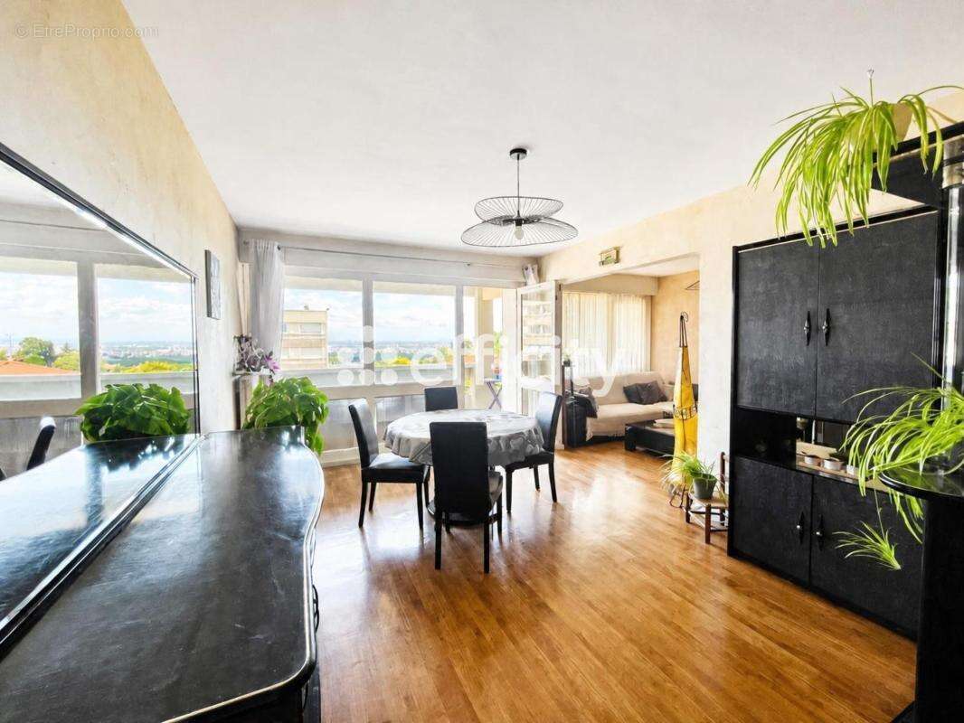 Appartement à CALUIRE-ET-CUIRE