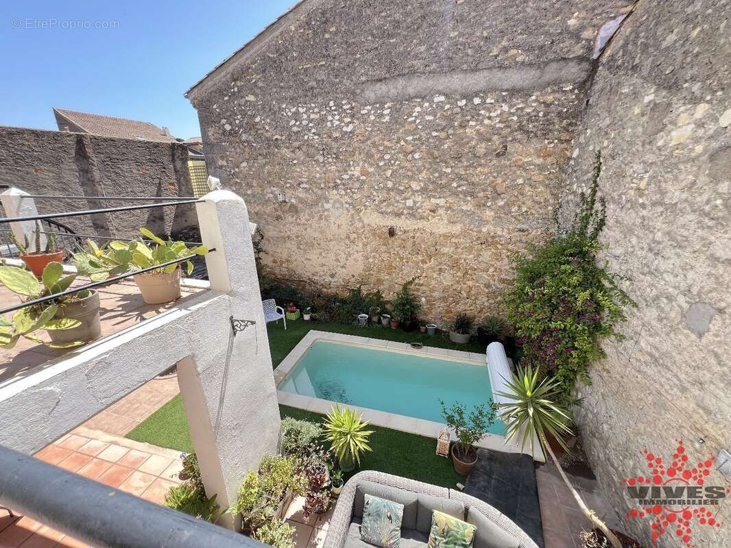 Maison à NISSAN-LEZ-ENSERUNE