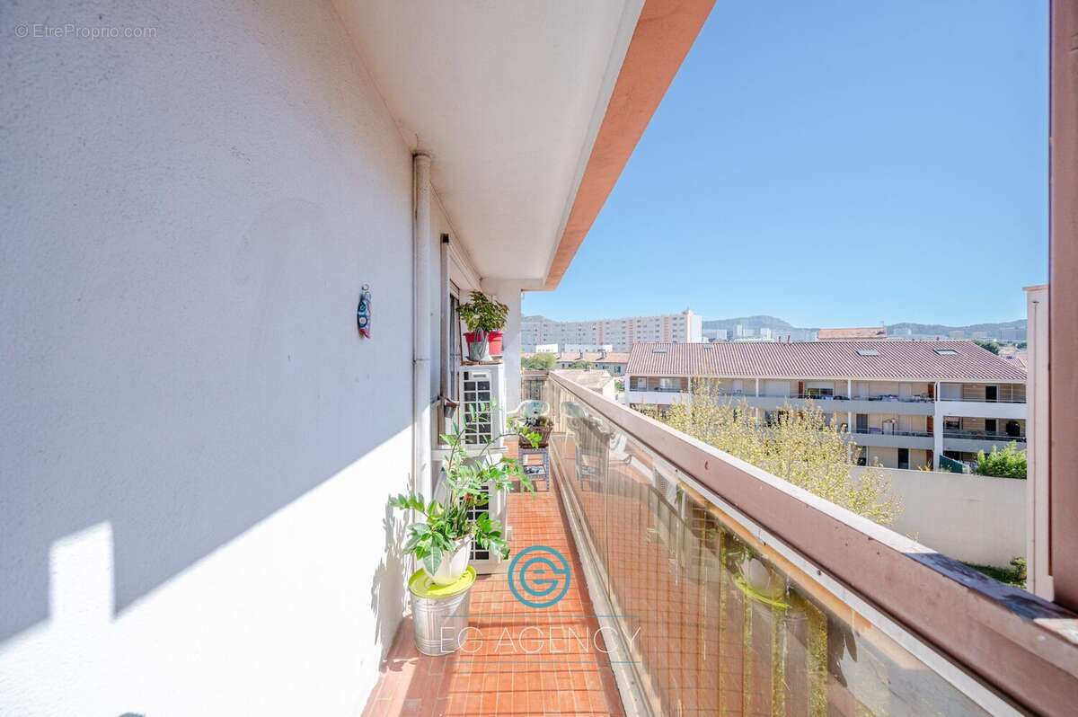 Appartement à MARSEILLE-9E