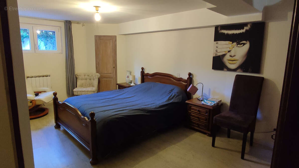 Maison à MONTAIGU-DE-QUERCY